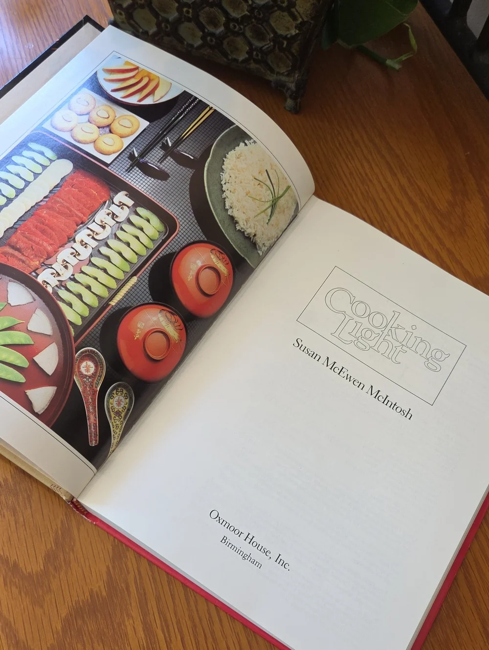 Vtg Southern Living Cooking Light Cookbook - By Susan M. McIntosh